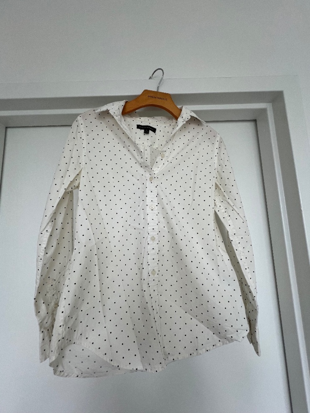 Banana Republic Women's Black/White Polka Dot Button Down Blouse